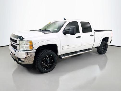 Summit White 2011 Chevrolet Silverado 2500 LT