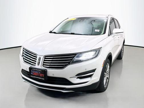 White Platinum Metallic Tri-Coat 2017 Lincoln MKC Reserve