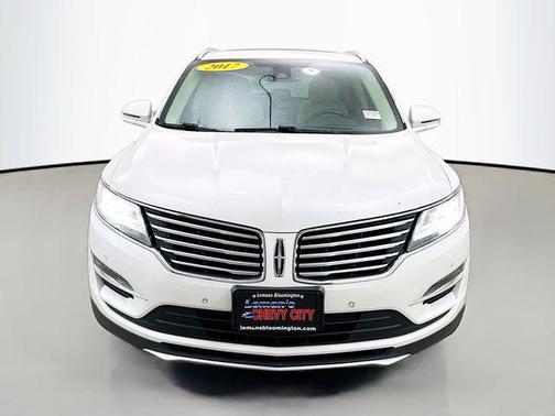 White Platinum Metallic Tri-Coat 2017 Lincoln MKC Reserve