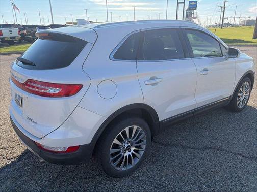 White Platinum Metallic Tri-Coat 2017 Lincoln MKC Reserve