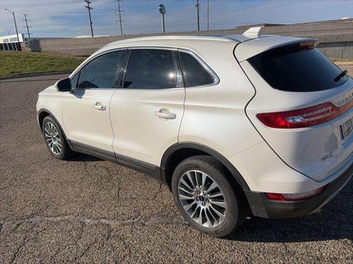 White Platinum Metallic Tri-Coat 2017 Lincoln MKC Reserve