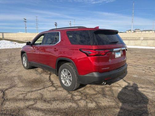 2022 Chevrolet Traverse LT Cloth