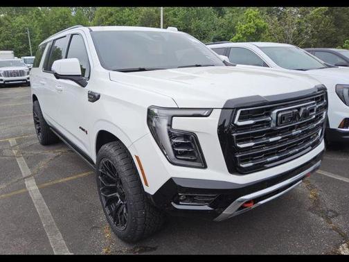 Summit White 2025 GMC Yukon XL 4WD AT4