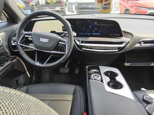 2024 Cadillac LYRIQ Tech