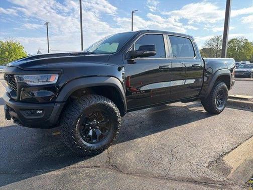 Diamond Black Crystal Pearlcoat 2026 RAM 1500 RHO Crew Cab 4x4 5'7' Box