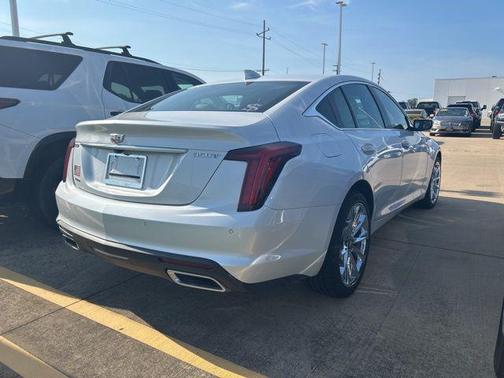 2022 Cadillac CT5 Luxury RWD