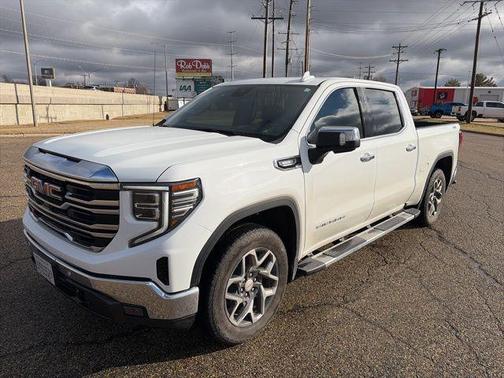 2024 GMC Sierra 1500 SLT