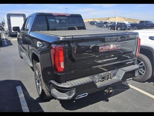 Onyx Black 2022 GMC Sierra 1500 AT4