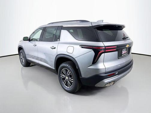 Sterling Gray Metallic 2026 Chevrolet Traverse LT