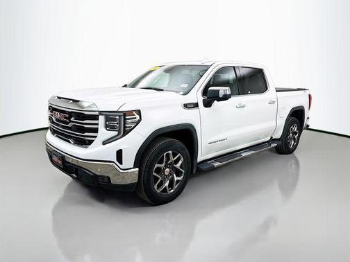 2022 GMC Sierra 1500 SLT