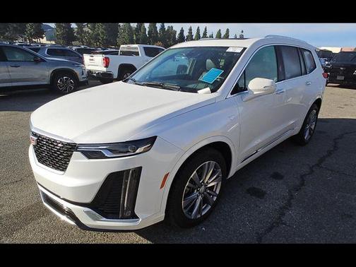 2023 Cadillac XT6 Premium Luxury FWD