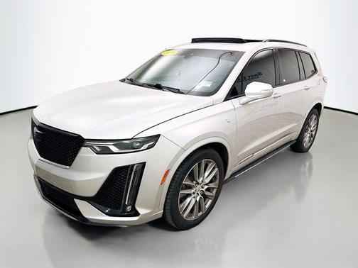 Radiant Silver Metallic 2020 Cadillac XT6 Sport AWD