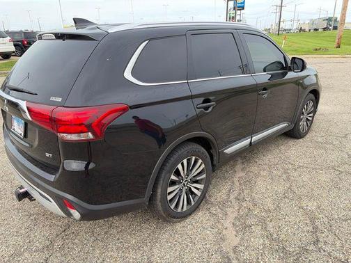 Labrador Black Metallic 2020 Mitsubishi Outlander GT
