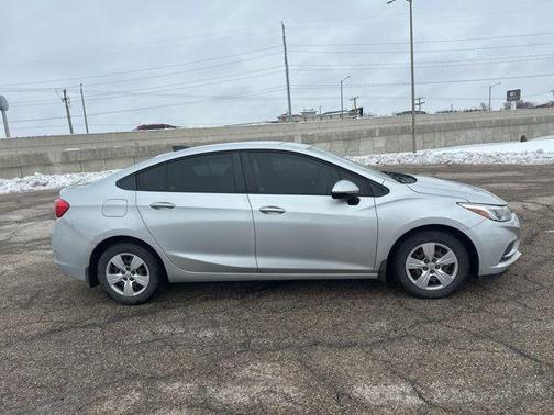 2017 Chevrolet Cruze LS