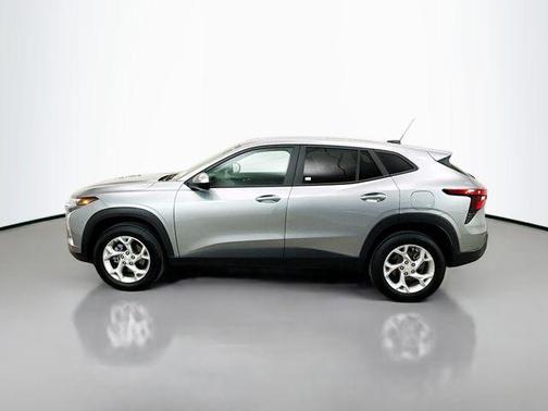 Sterling Gray Metallic 2024 Chevrolet Trax LS
