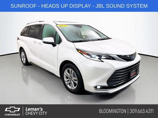 2022 Toyota Sienna Platinum