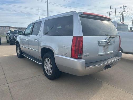 2010 Cadillac Escalade ESV Standard