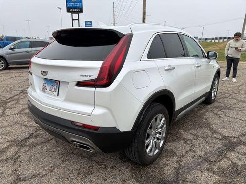 2023 Cadillac XT4 Premium Luxury