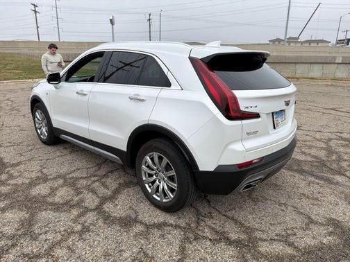 2023 Cadillac XT4 Premium Luxury