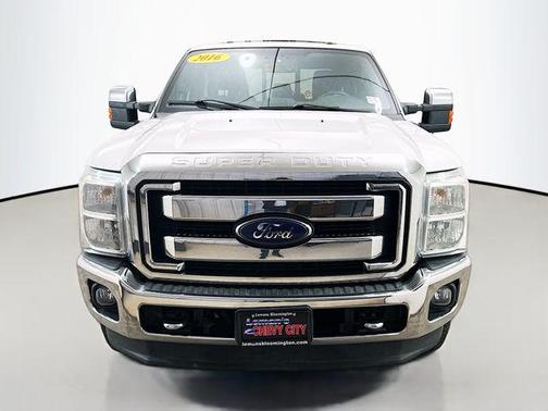 White Platinum Metallic Tri-Coat 2016 Ford F-250 Lariat