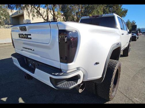 2023 GMC Sierra 3500 Denali