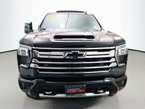 2025 Chevrolet Silverado 2500 High Country