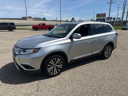 2020 Mitsubishi Outlander SE