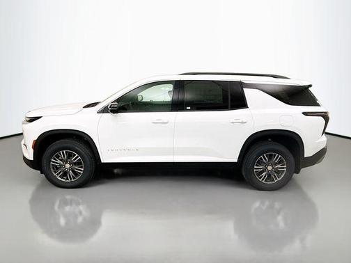 Summit White 2026 Chevrolet Traverse LT