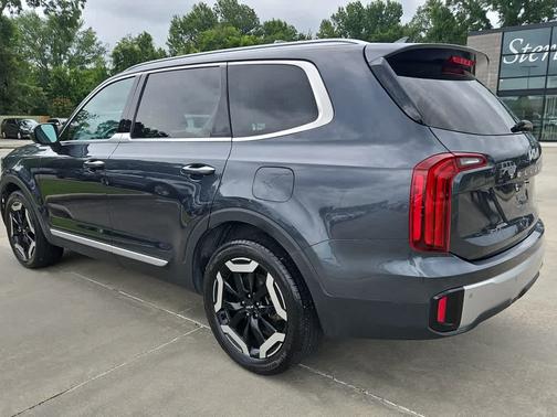 Gravity Gray 2023 Kia Telluride S