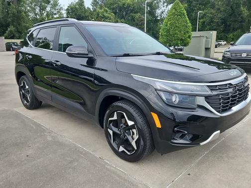 Fusion Black 2025 Kia Seltos EX
