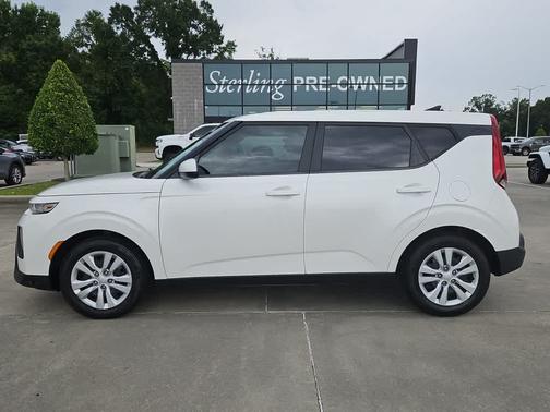 Snow White Pearl 2022 Kia Soul LX