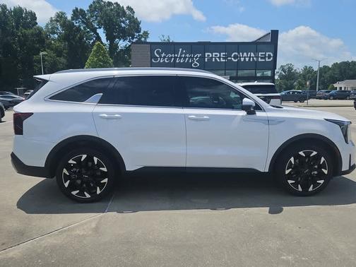 Glacial White Pearl 2024 Kia Sorento SX