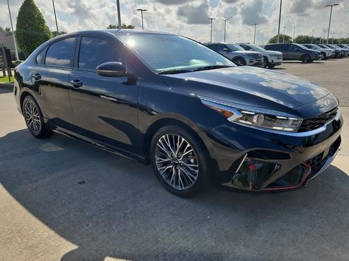 Aurora Black 2024 Kia Forte GT-Line