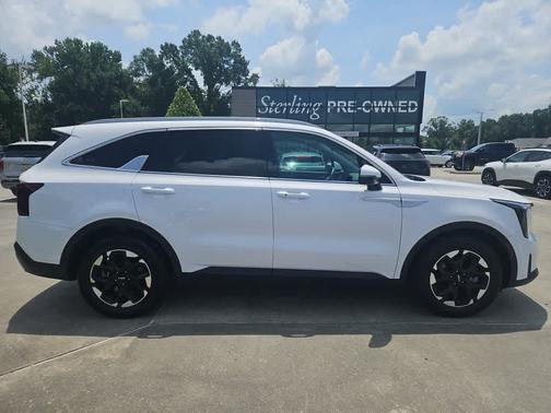 Glacial White Pearl 2024 Kia Sorento S