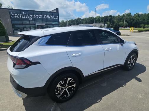 Glacial White Pearl 2025 Kia Sportage EX