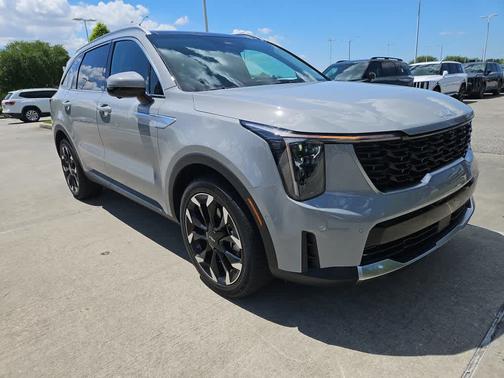 Wolf Gray 2026 Kia Sorento SX