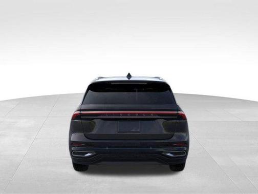 Infinite Black Metallic Clearcoat 2026 Lincoln Nautilus Reserve