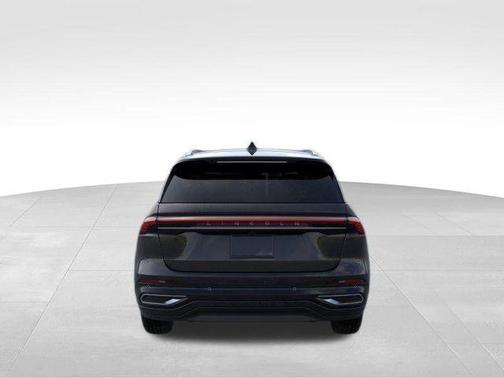 Infinite Black Metallic Clearcoat 2026 Lincoln Nautilus Reserve