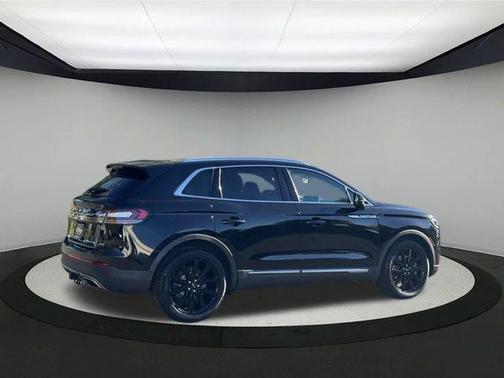 2021 Lincoln Nautilus Reserve