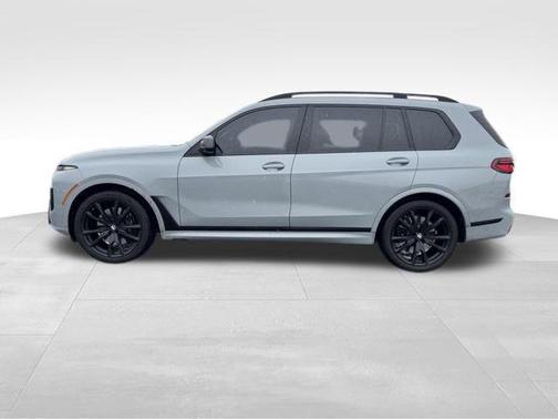 2024 BMW X7 M60i
