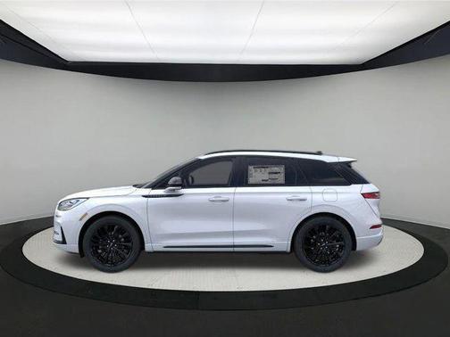 2025 Lincoln Corsair Reserve