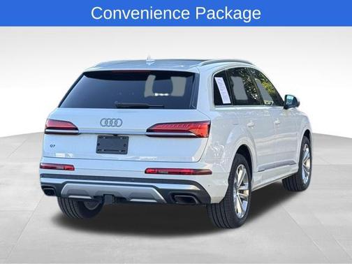 2025 Audi Q7 45 Premium