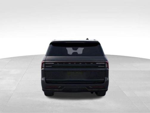 Infinite Black Metallic Clearcoat 2026 Lincoln Navigator Reserve