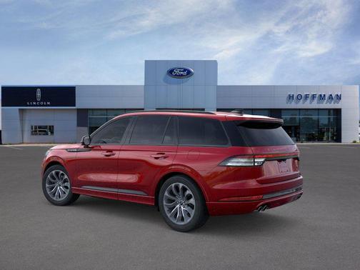 Red Carpet Metallic Tinted Clearcoat 2026 Lincoln Aviator Premiere