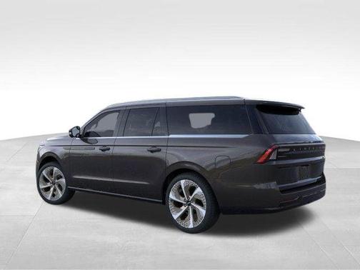 Chroma Caviar Dark Gray Metallic Clearcoat 2026 Lincoln Navigator Black Label