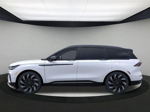 2025 Lincoln Nautilus Reserve