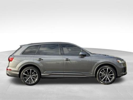 2023 Audi Q7 55 Premium Plus