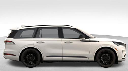 Pristine White Metallic Tri-Coat 2026 Lincoln Aviator Reserve AWD