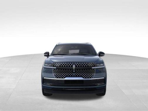 Flight Blue Metallic Clearcoat 2026 Lincoln Navigator Reserve