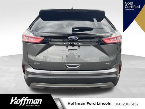 Carbonized Gray Metallic 2024 Ford Edge SEL